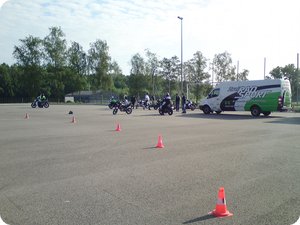 Bikes, Teilnehmer und Veranstalter