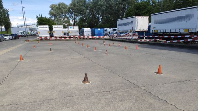 Übungsplatz Frauenfeld, idyllisch neben der regionalen (Abfall) Annahmezentrale