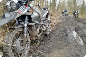 Der Zustand von Motorrad/Bügel nach dem Sturz