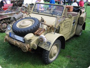 VW Typ 82