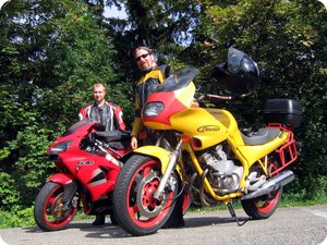 Kawasaki Ninja ZX-6R und Yamaha XJ 600 S Diversion