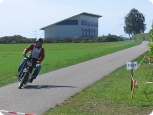 Nach der langen Geraden am Start...