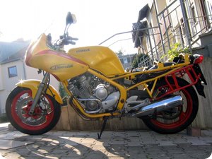 XJ 600 S Diversion ('95) ohne Seitenverkleidung