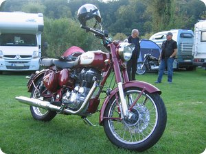 Läuft mit Benzin: Royal Enfield