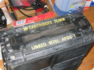Eingesetzter Trageriemen (vormals Unterseite)