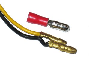 Die beiden unterschiedlichen Stecker im Vergleich