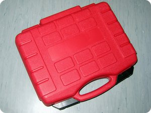 Der rote Koffer mit dem »Bremsenentlüftungsgerät«