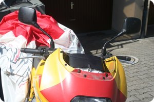 Nach dem Abnehmen der schwarzen Abdeckung