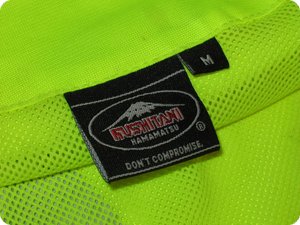 Details: Mesh-Gewebe und Größenangabe