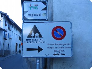 Hinweisschild zur Jugendherberge