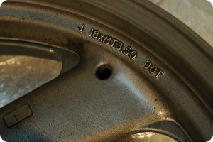 18 Zoll x 3.5 Zoll – passt zur XJ 600 S/N