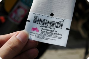 Die Trägerfolie soll man aufbewahren