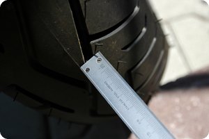 Messschieber (aka »Schieblehre«) im Einsatz
