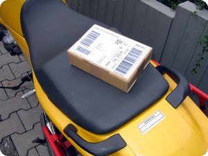 »DHL-XJ« als Paketfahrzeug