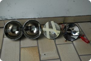 Der zerlegte Doppelscheinwerfer