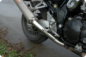 Hier soll das Hitzeschutzblech montiert werden