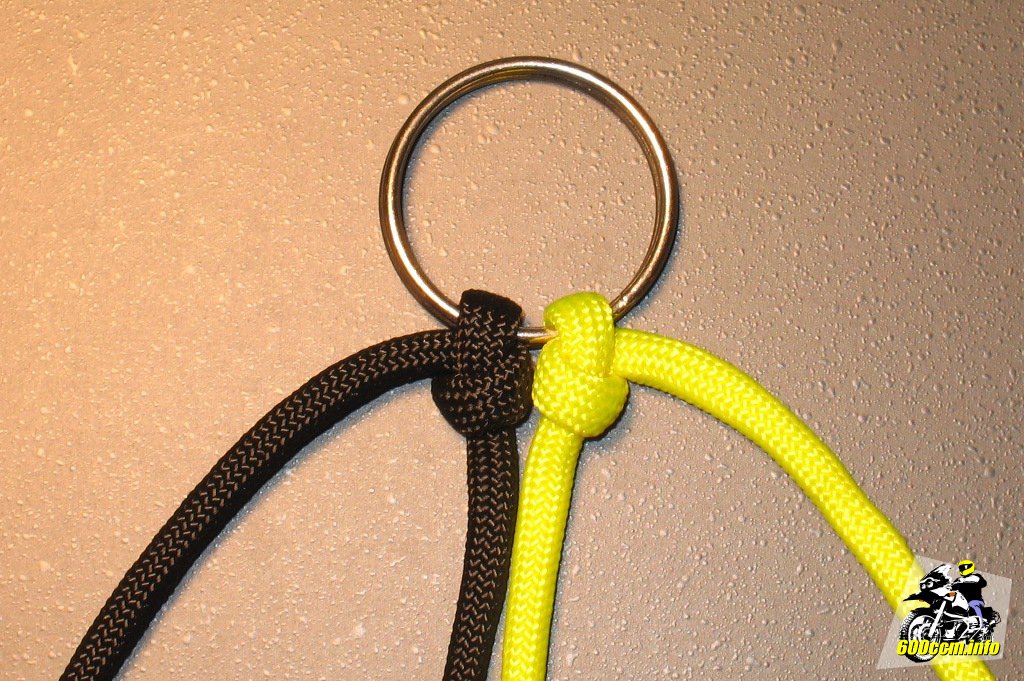 Handarbeit 11 cm Schlüsselanhänger aus Paracord mit Schlaufe gelb 
