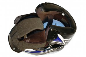HJC CL-MAX mit teilweise entferntem Futter