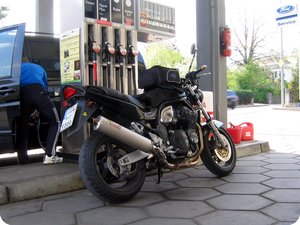 An der Avia Tankstelle in Heubach