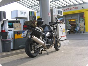 Tankstellenstopp in Rankweil (Österreich)