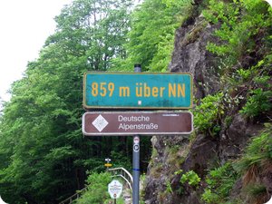 Kesselbergstaße: Die Passhöhe auf 858 m ü. NN.