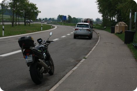 Nach rund einer Stunde Fahrt: Stopp an der A7