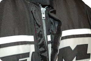 Der Labyrinthverschluss der Jacke