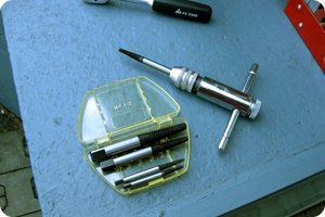 Linksausdreher und Windeisen (Werkzeughalter)