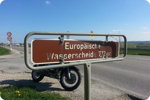 Leider ist das Schild etwas lädiert