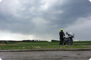 Glückliche Motorradfahrer sehen anders aus