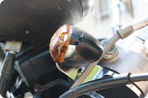 Auch das Blinkergehäuse ist zerbrochen?