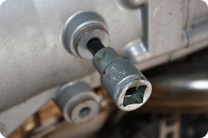 Steckschlüssel für die Schraube: 8er Inbus