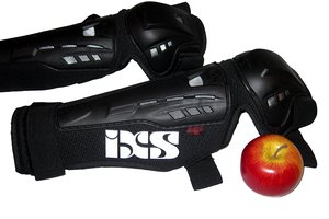 Der Apfel dient dem Größenvergleich