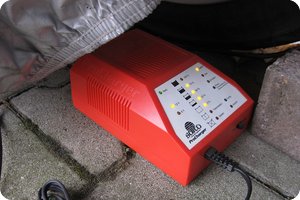 Laut Saito ProCharger ist die Batterie fast voll