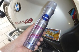 Für Montage und »zum Kleben«: Haarspray verwenden
