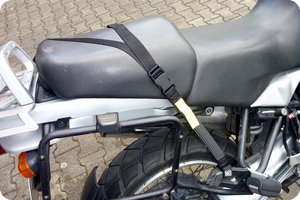 Verzurrt wird wie gehabt über den Verschluss