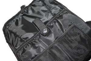 Angeblich passen 15" Laptops hier rein