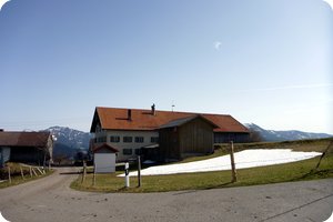 Hier heroben liegt noch Schnee (und hält sich)