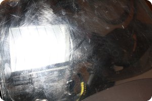 Schlieren im Gegenlicht vom Baustrahler