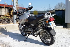 Die neu besohlte R 1150 GS im Sonnenschein