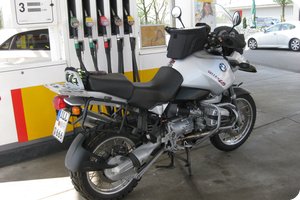 Obligatorisch: Tankstopp