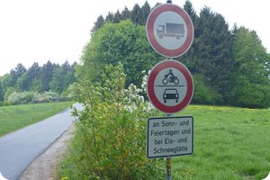 Von hier kam ich durch den Wald