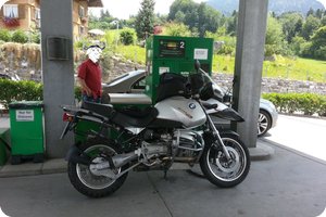 Tankstopp in Riefensberg