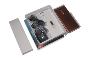 Der Lieferumfang des Nokia 5