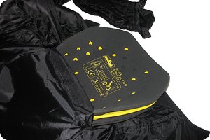 ...dann flutscht der Protektor in die Tasche