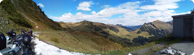 Panorama in Blickrichtung Westen am Furkajoch
