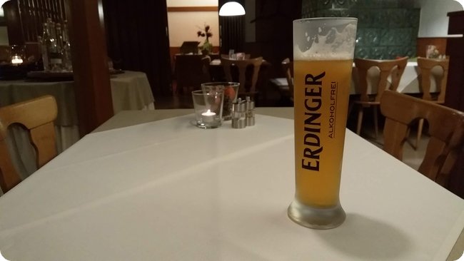 Ausklang mit Spezi, paniertem Schweineschnitzel und einem Erdinger alkoholfrei
