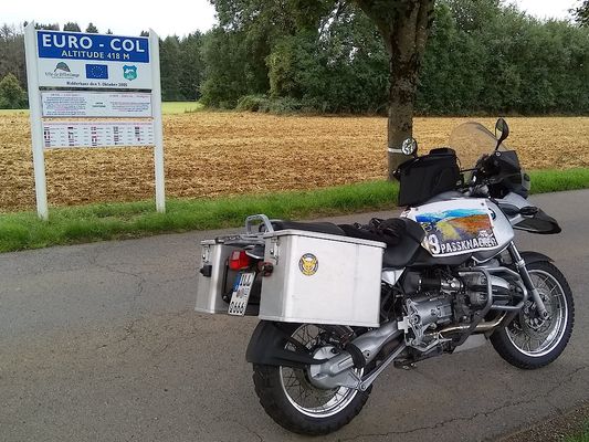 Um Stronk / Euro-Col