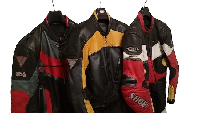 Hose und Jacke lassen sich nur noch bei einer der drei Kombis schließen