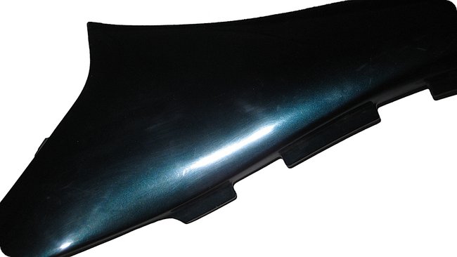 Der nicht mehr taufrische Lack: »very dark blue metallic #3«